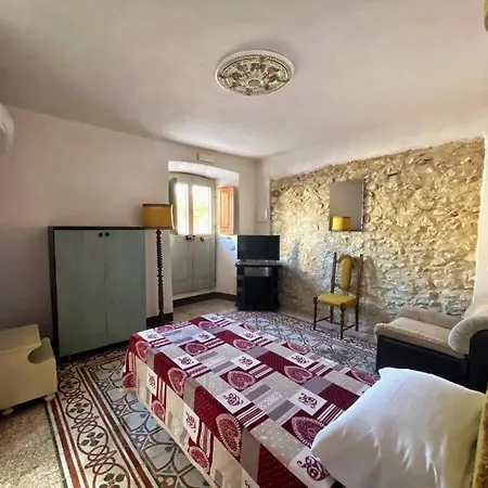 Collis Petri Relais *